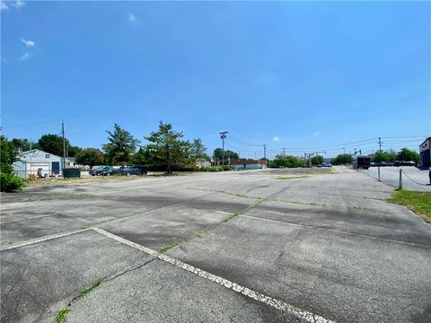 160 E Main Rd, Middletown, RI 02842 photo 4
