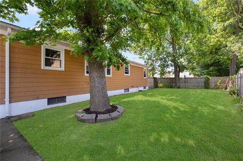 65 Rome Ave, Warwick, RI 02886 photo 4