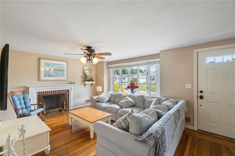 108 Thrush Rd, Warwick, RI 02886 photo 4