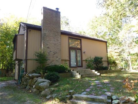 79 Lantern Ln, Exeter, RI 02822 photo 1