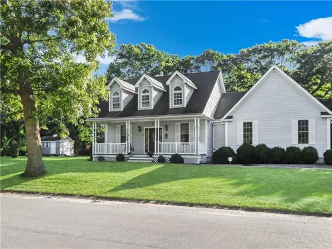 29 Andersen Ct, Westerly, RI 02891 photo 2