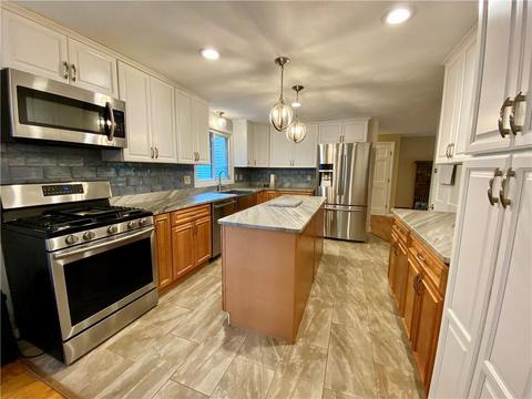602 Central St, Burrillville, RI 02830 photo 6