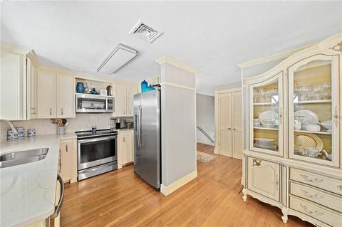91 Hull St, Warwick, RI 02888 photo 5