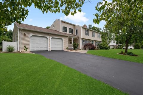 515 Red Chimney Dr, Warwick, RI 02886 photo 1