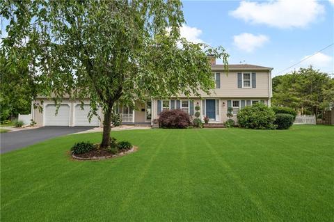 515 Red Chimney Dr, Warwick, RI 02886 photo 2
