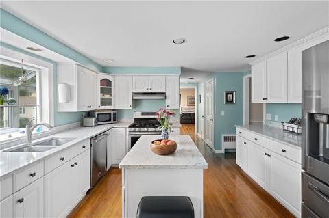 515 Red Chimney Dr, Warwick, RI 02886 photo 11