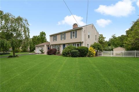 515 Red Chimney Dr, Warwick, RI 02886 photo 4