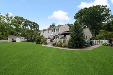 515 Red Chimney Dr, Warwick, RI 02886 photo 6