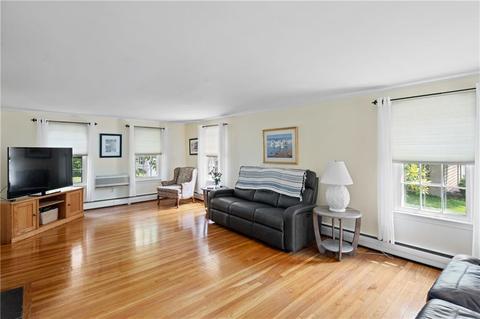 515 Red Chimney Dr, Warwick, RI 02886 photo 17