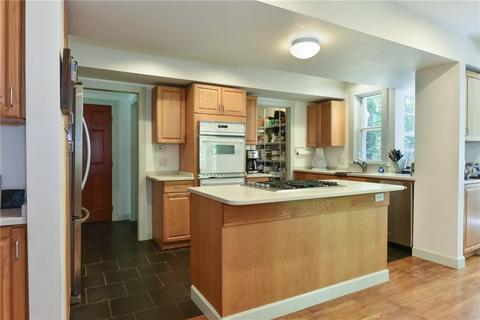 206 Widow Sweets Rd, Exeter, RI 02822 photo 9