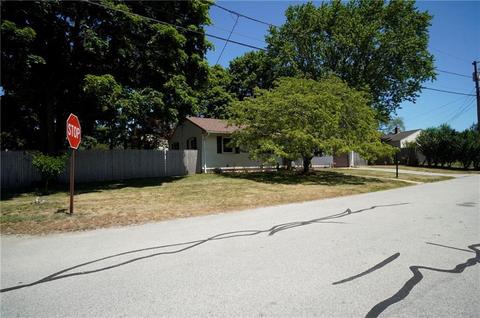 39 Sidney St, West Warwick, RI 02893 photo 3