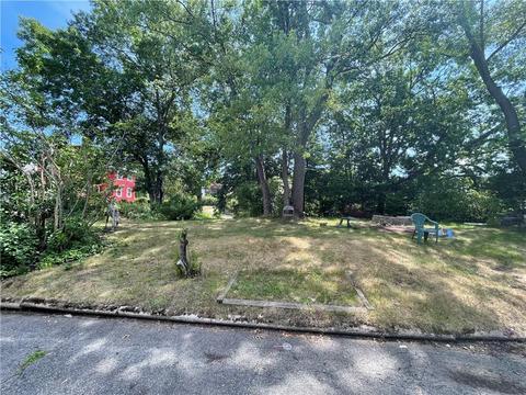 79 Thomas St, Woonsocket, RI 02895 photo 10