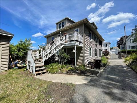 79 Thomas St, Woonsocket, RI 02895 photo 4