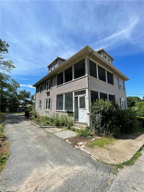 79 Thomas St, Woonsocket, RI 02895 photo 3