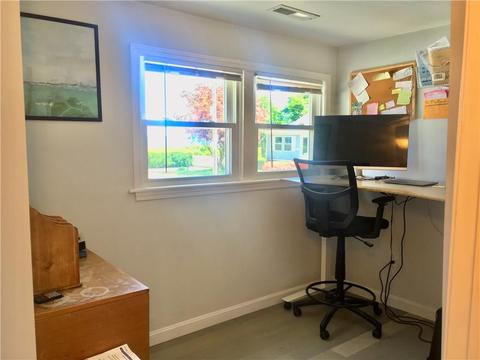 31 Pender Ave, Warwick, RI 02889 photo 14