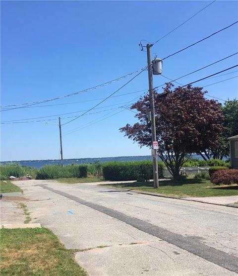31 Pender Ave, Warwick, RI 02889 photo 5