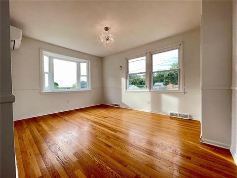 343 Walnut Hill Rd, Woonsocket, RI 02895 photo 2