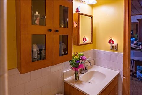 272 Estes St, Woonsocket, RI 02895 photo 8