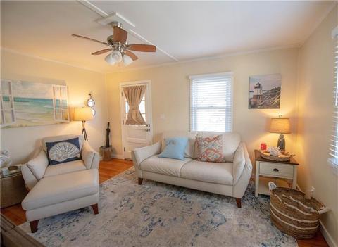 53 Westminster St, Westerly, RI 02891 photo 3