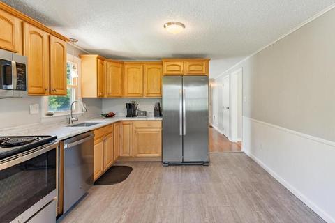 151 Saint Leon Ave, Woonsocket, RI 02895 photo 7