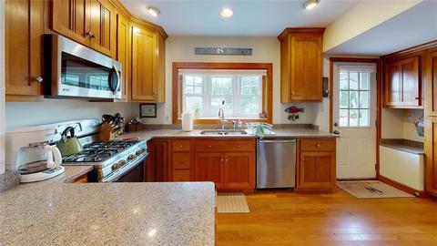 41 Vanstone Ave, Warwick, RI 02889 photo 12