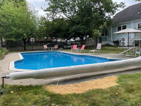 41 Vanstone Ave, Warwick, RI 02889 photo 4
