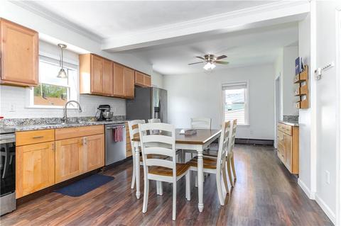 6 Lanphear St, West Warwick, RI 02893 photo 9