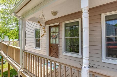 6 Lanphear St, West Warwick, RI 02893 photo 4