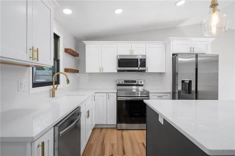 4 Star Ave, Woonsocket, RI 02895 photo 3