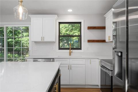 4 Star Ave, Woonsocket, RI 02895 photo 4