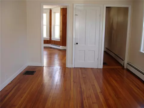 37 Daniels St, Woonsocket, RI 02895 photo 8
