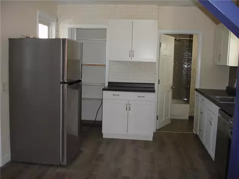 37 Daniels St, Woonsocket, RI 02895 photo 6
