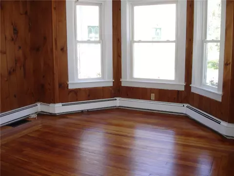 37 Daniels St, Woonsocket, RI 02895 photo 7