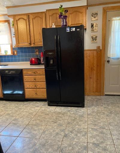 60 May Ave, Warwick, RI 02889 photo 3