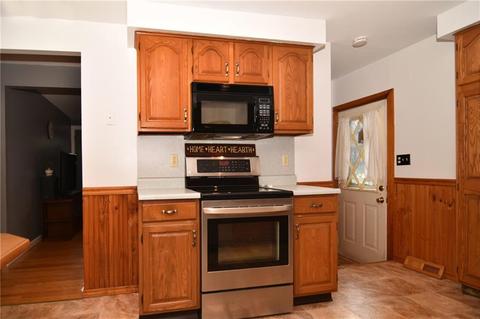 141 Stoneham Dr, Woonsocket, RI 02895 photo 9