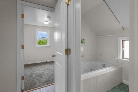 69 Jackson Ave, Riverside, RI 02915 photo 21