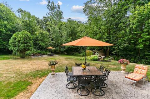 19 Katie Dr, Warren, RI 02885 photo 2