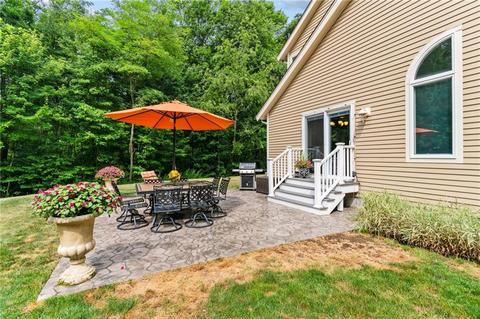 19 Katie Dr, Warren, RI 02885 photo 9