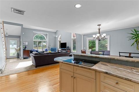 19 Katie Dr, Warren, RI 02885 photo 10