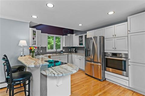 19 Katie Dr, Warren, RI 02885 photo 8
