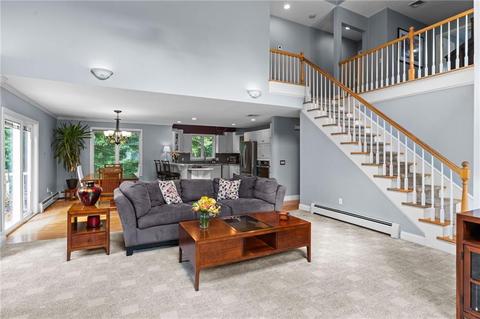19 Katie Dr, Warren, RI 02885 photo 4