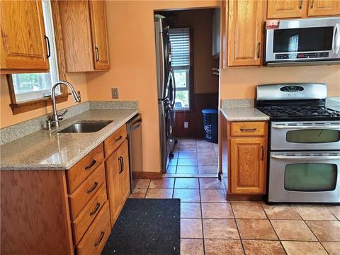 8 Winter St, Franklin, MA 02038 photo 5