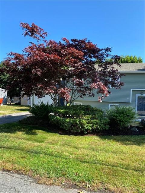 97 Corona St, Warwick, RI 02886 photo 3