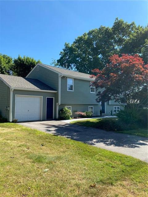 97 Corona St, Warwick, RI 02886 photo 4