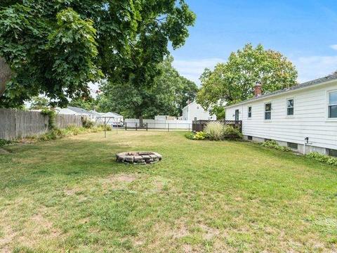 37 Foxcroft Ave, Warwick, RI 02889 photo 4