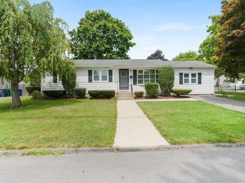 37 Foxcroft Ave, Warwick, RI 02889 photo 1