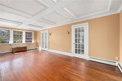 71 Summer St, Westerly, RI 02891 photo 3