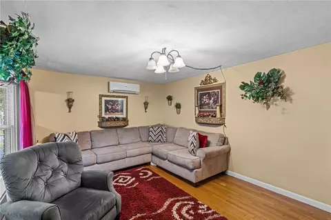 56 Marshall Rd, Woonsocket, RI 02895 photo 7