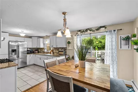 56 Marshall Rd, Woonsocket, RI 02895 photo 9