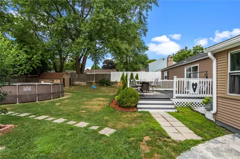 56 Marshall Rd, Woonsocket, RI 02895 photo 45